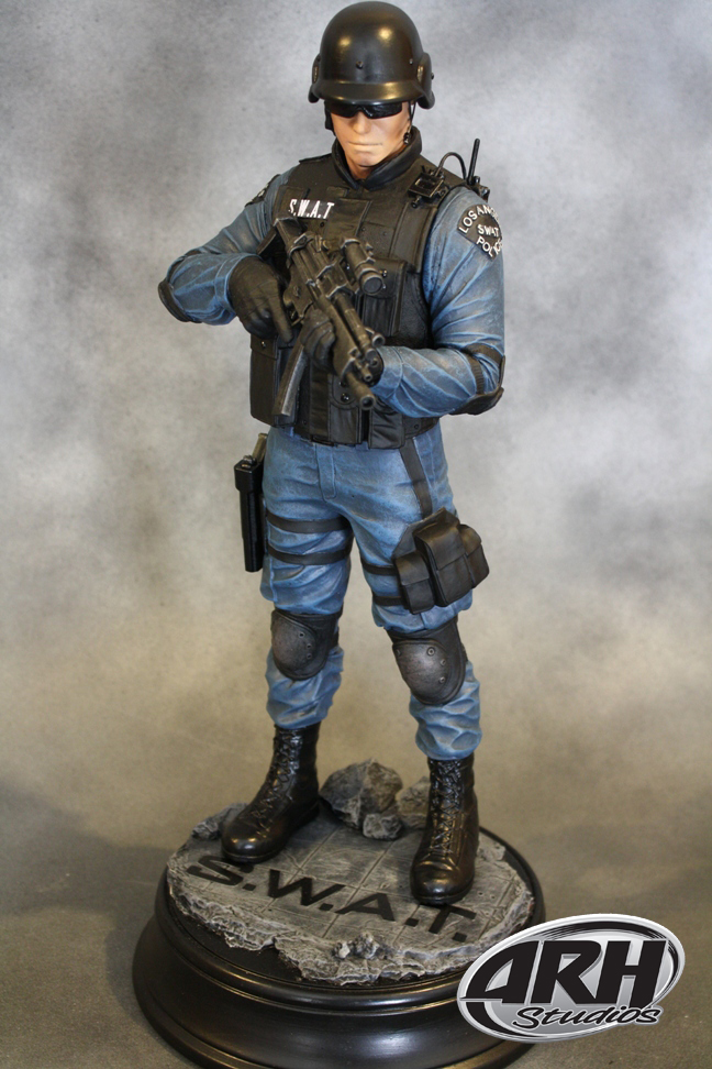 ARH Studios SWAT Officer 1:6 Scale Statue